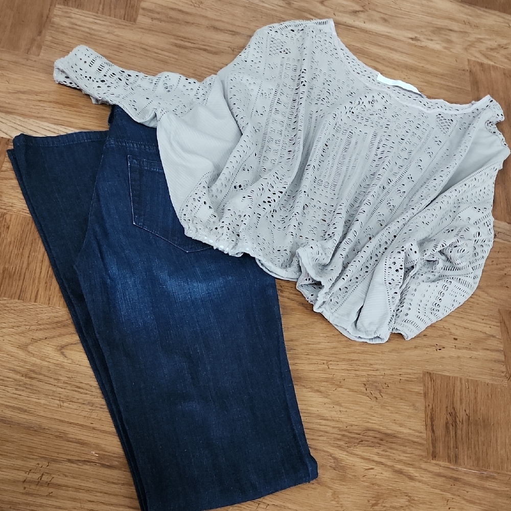 Gray Lace Blouse and Dark Blue Jeans Set